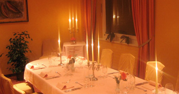 Genfer See Schweiz: Bankettarrangement im Hôtel du Mont-Blanc au Lac in Morges Genfer See Schweiz: Bankettarrangement im Hôtel du Mont-Blanc au Lac in Morges